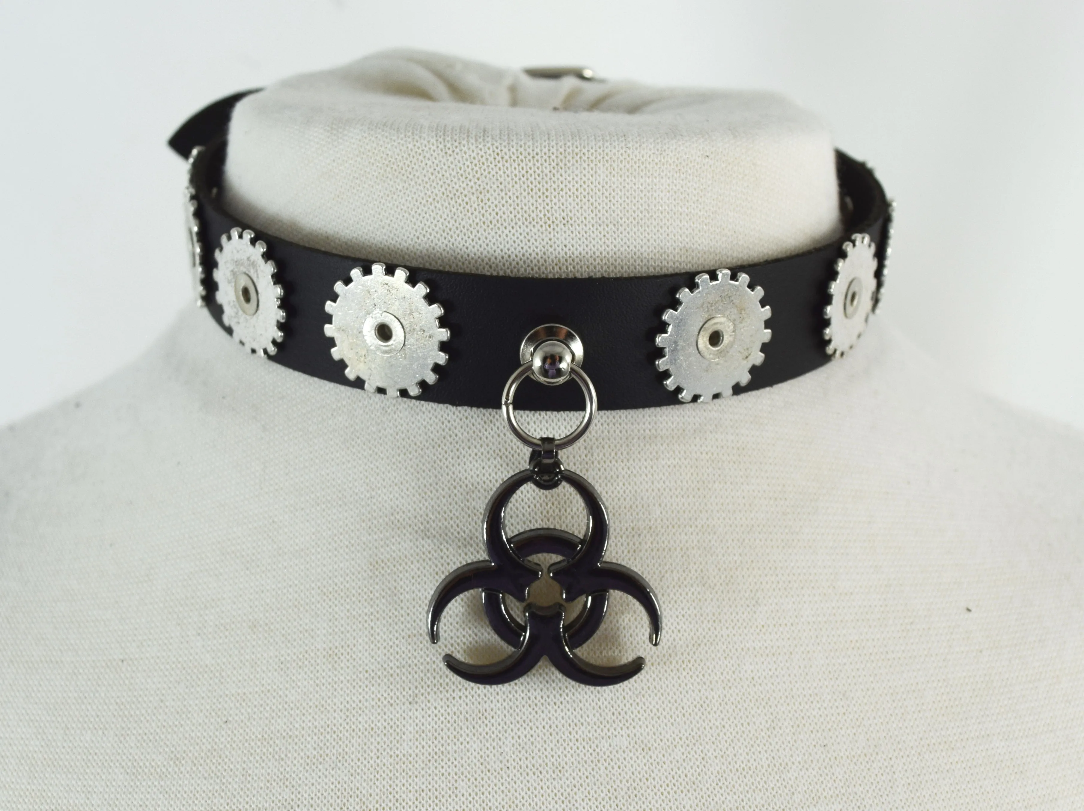 Gothic Steampunk Biohazard Charm cogwheel Studs Leather Choker Collar Necklace