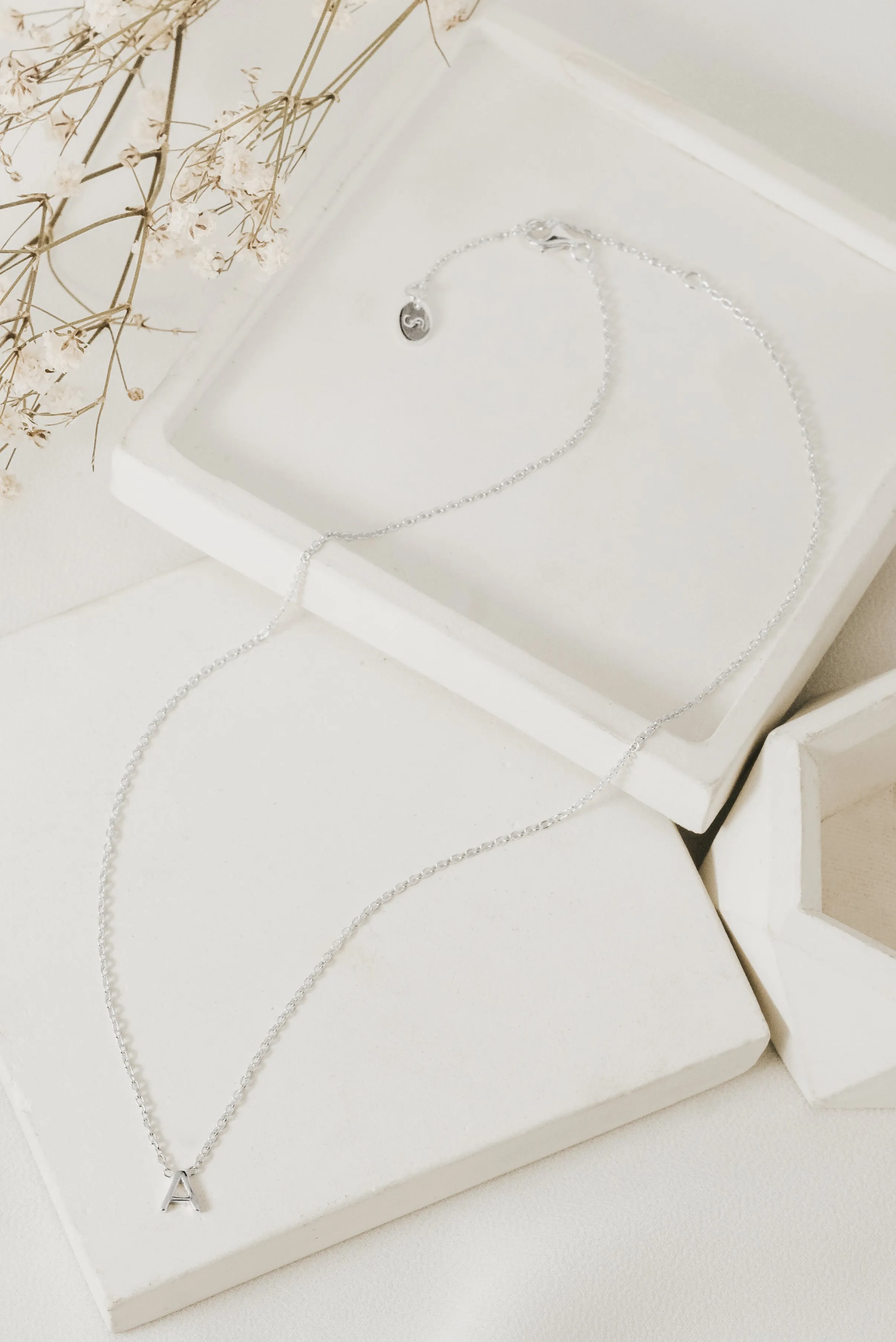 INITIAL NECKLACES SILVER/GOLD