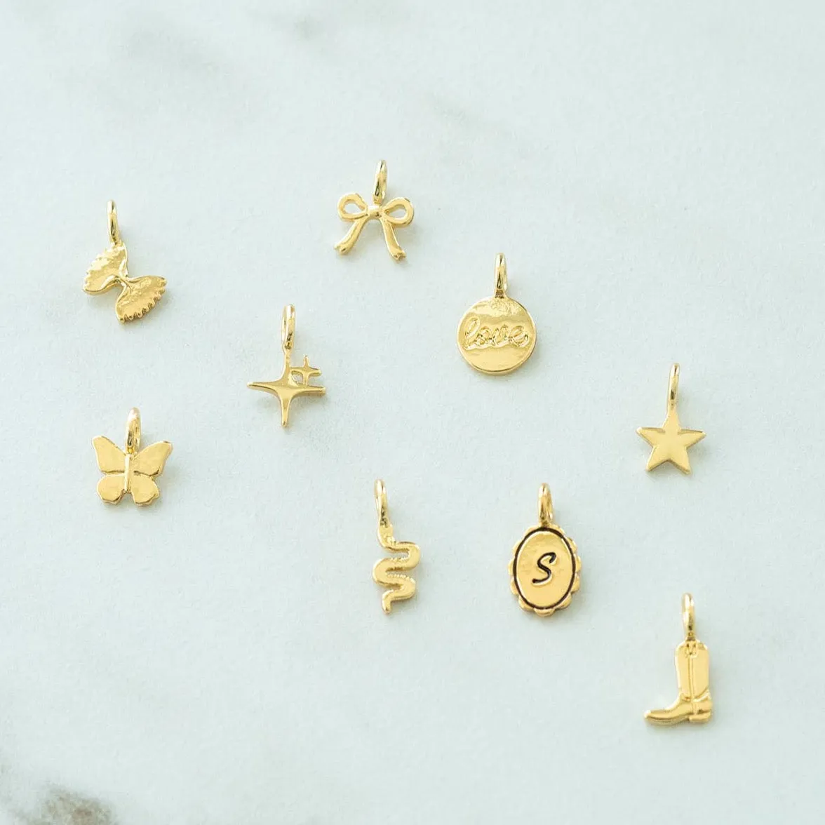 Lucky Feather - Charm Garden - Scalloped Initial Charm - Gold - S