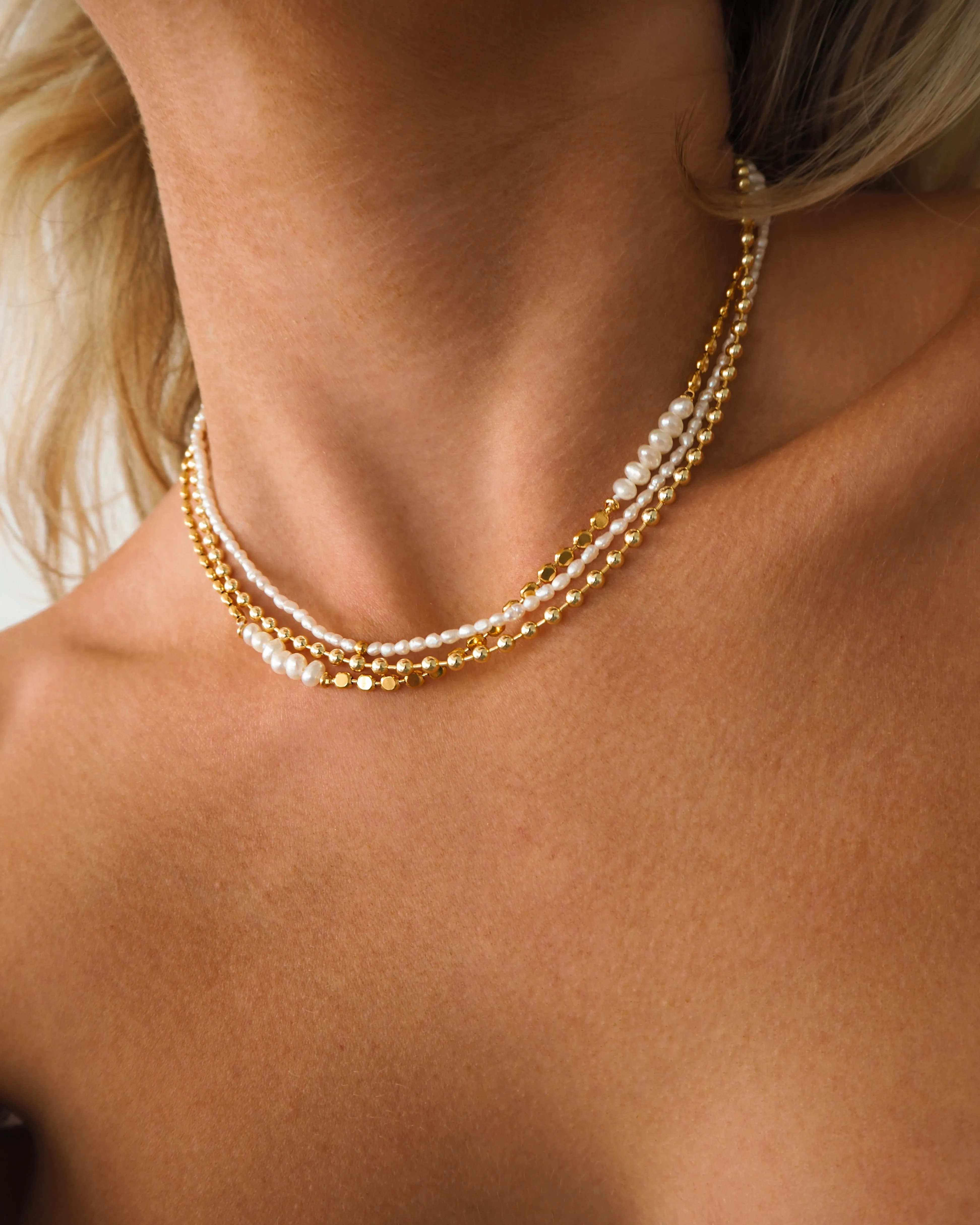 Mila Choker