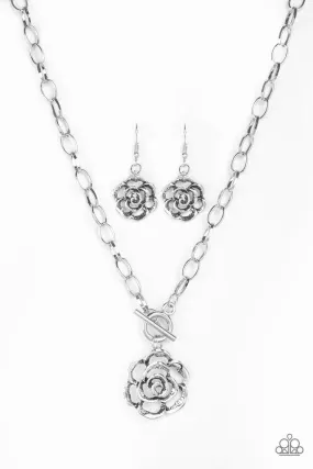 Paparazzi Necklace ~ Beautifully In Bloom - Silver
