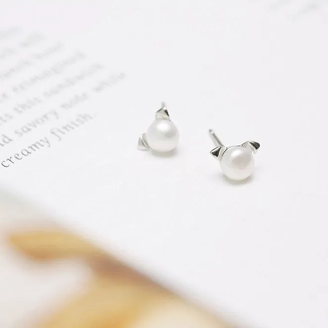 SLUYNZ Platinum Plated 925 Sterling Silver Cute Freshwater Pearl Puppy Studs Earrings for Women Teen Girls Dog Studs Earrings